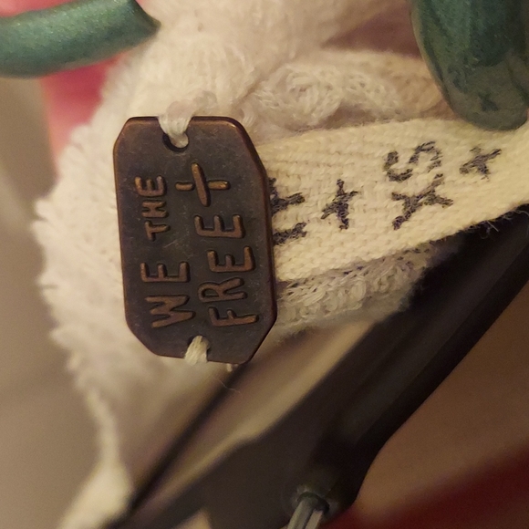 Women's We The Free top - Picture 6 of 7